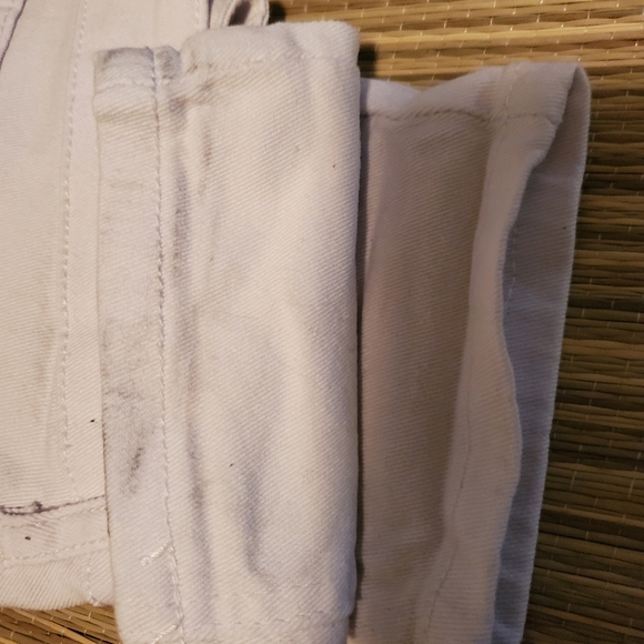 The Style Between Us: Distressed Jeans - Picture 14 of 15